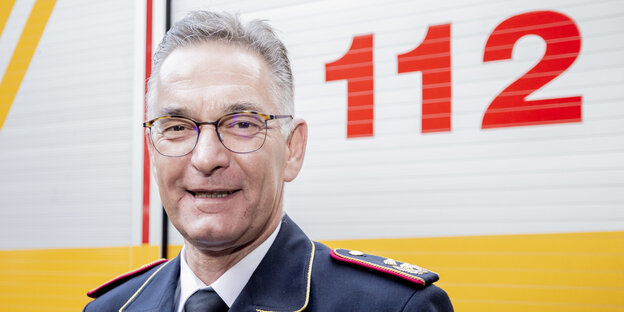 Hartmut Ziebs, der Präsident des Deutschen Feuerwehrverbandes (DFV).