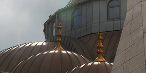 Kupferdächer der Detib-Moschee in Duisburg-Marxloh