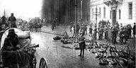 Der Kapp-Putsch 1920 mit Barrikaden und Waffen:: Putschisten am Brandenburger Tor