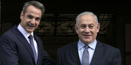 Bibi Netanjahu und Kyriakos Mitsotakis posieren fürs Foto