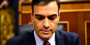 Der spanische Ministerpräsident Pedro Sanchez im Parlament.