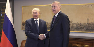 Putin und Erdogan geb sich die Hand