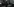 Still aus der Serie The Witcher: Yennefer (Anya Chalotra) im schwarzen Kleid