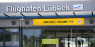 Abflugshalle am Flughafen Lübeck
