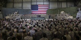 Trump bei Truppenbesuch in Bagram