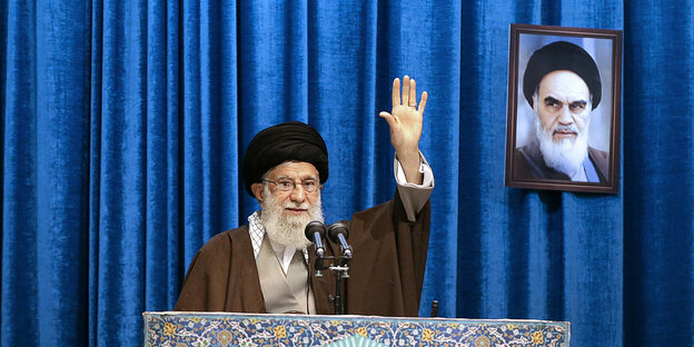 Ajatollah Ali Chamenei, Irans oberster Führer