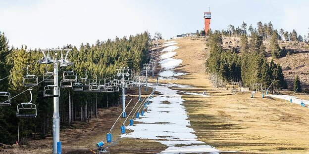 Im Skigebiet am Wurmberg ist wegen Schneemangel kein Skibetrieb möglich