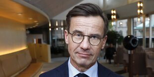 Porträt Ulf Kristersson mit Brille