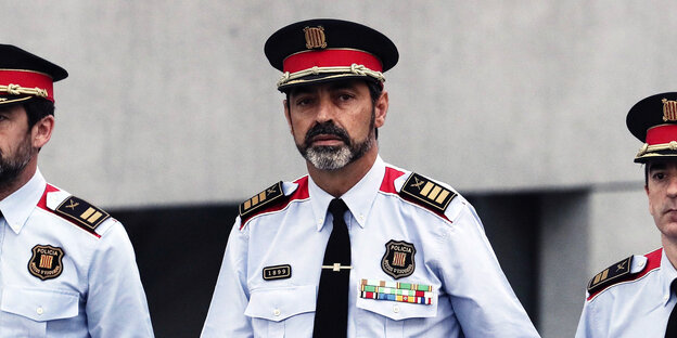Kataloniens Ex-Polizeichef lJosep Lluis Trapero auf einem älteren Foto in Uniform.