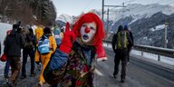 Klimaaktvist*innen auf dem Weg von Landquart nach Davos