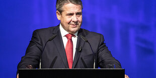 Sigmar Gabriel am Renderpult