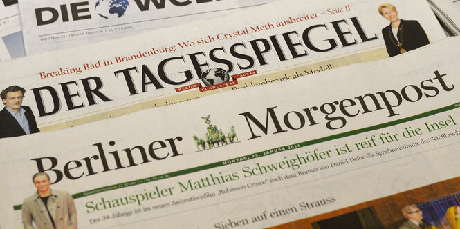 Printzeitungen des Tagesspiegel und der Morgenpost liegen übereinander