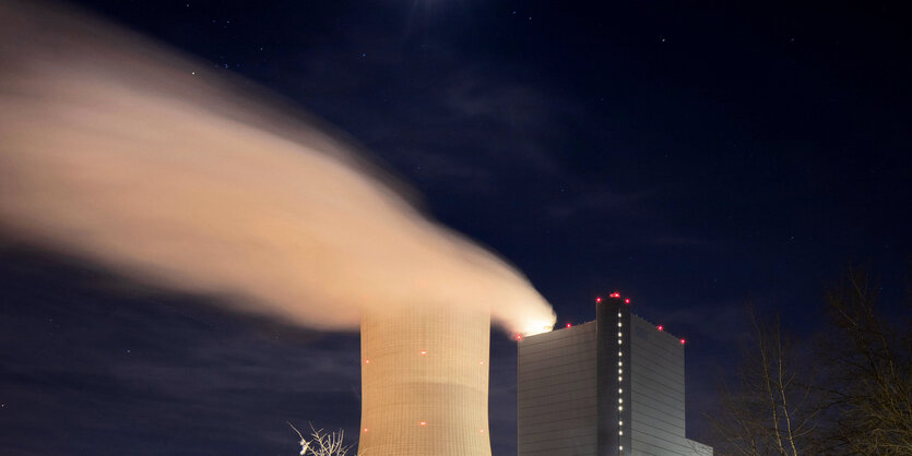 Das Steinkohlekraftwerk Datteln 4 in der Nacht.