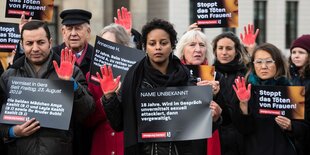 Demonstration gegen Gewalt gegen Frauen.