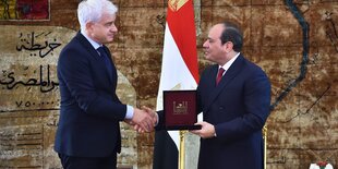 Hans Joachim Frey beim Shakehand mit dem ägyptischen Diktator Al-Sisi