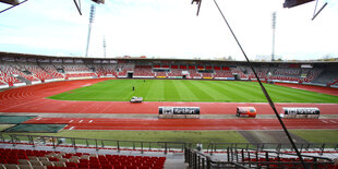 ein leeres Fußballstadion