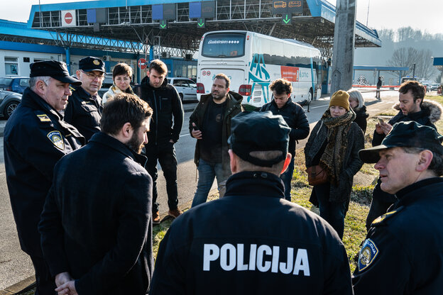 Am kroatischen Grenzübergang Maljevac Am kroatischen Grenzübergang Maljevac