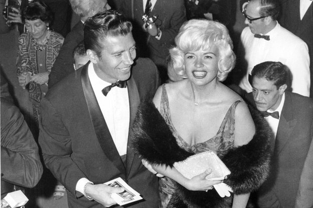 Hollywood-Star Jayne Mansfield mit blonden Haaren und Ehemann auf der Berlinale 1961