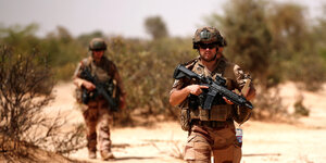 Französische Soldaten auf Patroullie in Mali.