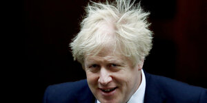 Boris Johnson mit zersauster Frisur