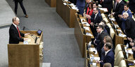 Wladimir putin, Präsident von Russland, spricht während einer Sitzung vor der Abstimmung über Verfassungsänderungen in der Staatsduma