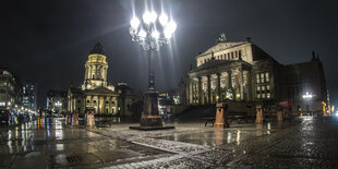 REgen über dem Konzerthaus am Gendarmenmarkt