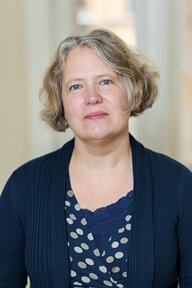 Eine mittelalte Frau Eine mittelalte Frau