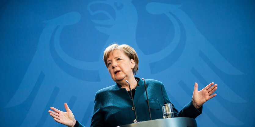 Angela Merkel bei einer Pressekonferenz.