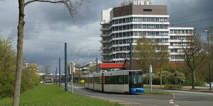 Straßenbahn Linie sechs an der Bremer Uni