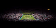 ein voll besetztes Tennisstadion