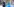 Der Bruno Labbadia, neuer Hertha-Trainer, gibt Anweisungen beim Training und deutet mit der Hand eine Richtung an, ein Foto vom 13. April 2020