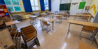 Ein leeres Klassenzimmer in München, Bayern