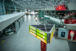 Leere Gänge am Flughafen Tegel