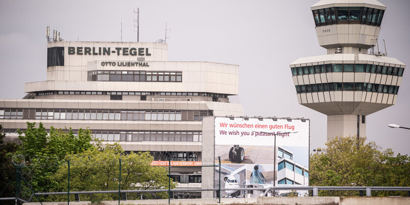 Blick auf den Tower von Tegel