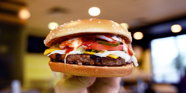 ein saftiger Burger ein saftiger Burger