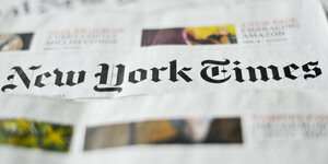 Verschiedene Ausgaben der „New York Times“