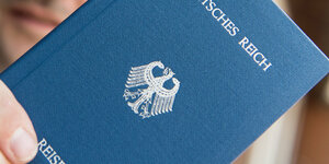 Ein selbstgemachter Pass eines Deutschen Reiches.
