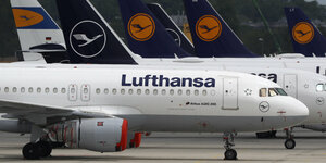 Flugzeuge der Lufthansa auf dem Flughafen bei München.