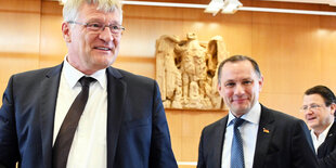 AfD-Politiker Meuthen und Chrupalla im Bundesverfassungsgericht.