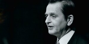 Schwarzweißfoto von Olof Palme.