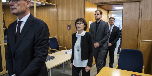 Familie Lübcke im Oberlandesgericht Frankfurt