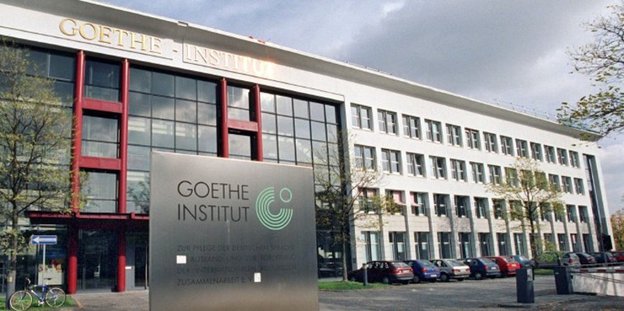 Goethe Institute Keine Ferne Macht Dich Schwierig Taz De