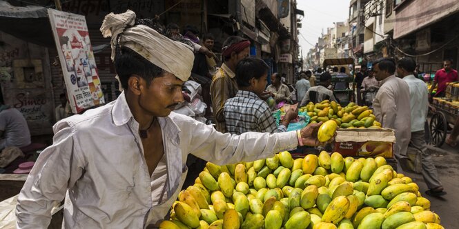 Mangos und ein Straßenhändler