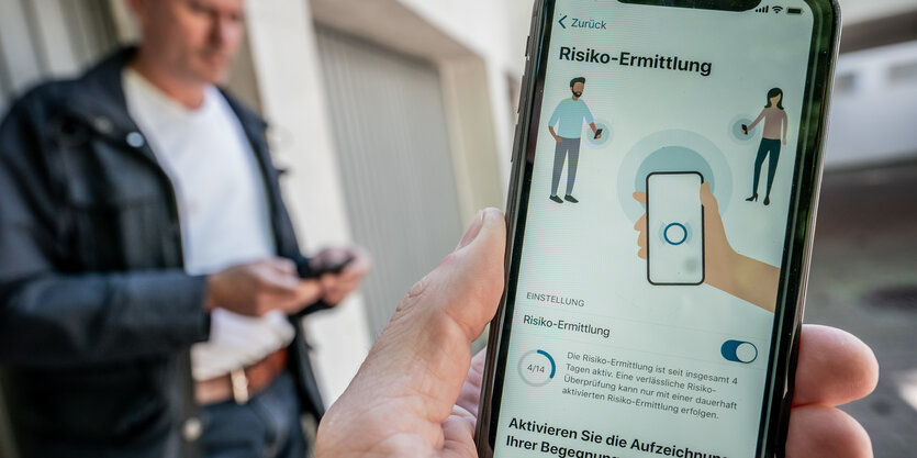 Die Corona-Warn-App auf einem Handybildschirm