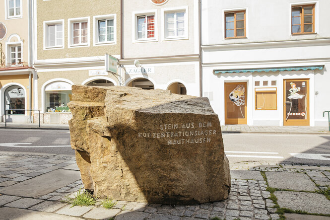 Gedenkstein in Braunau am Inn