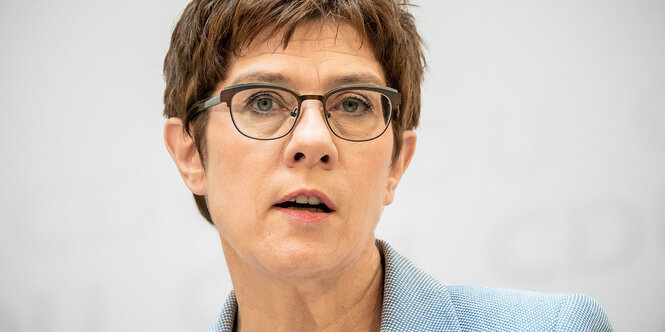 Portrait von Annegret Kramp-Karrenbauer