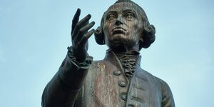Statue des Philosophen Immanuel Kant