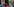 Szene aus der Netflix-Serie "Special": Drei junge Leute lachen
