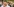 Mit hassverzerrtem Gesicht schreit Attila Hildmann in einen Lautsprecher