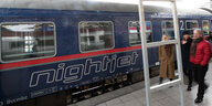 ein Zugwaggon mit der Aufschrift Nightjet